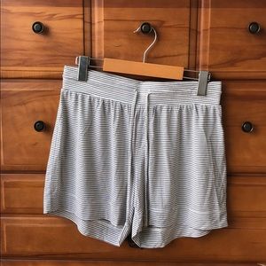 Gap Body lounge shorts